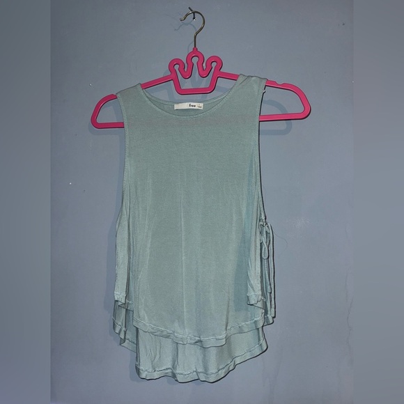 ‘Free’ Women's Teal Sleeveless Tank Top, small - Picture 1 of 3